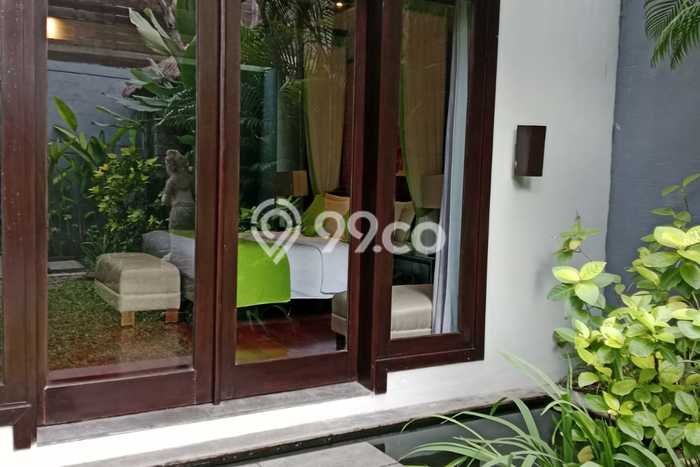 For Sale Vila Kawasan , Area 245m2m², Lokasi Strategis For Sale Vila Kawasan , Area 245m2m², Lokasi Strategis