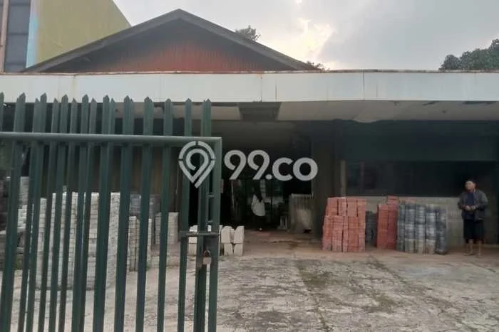Disewakan Gudang di Kawasan Ramai Pondok Pinang Luas 290m2 Disewakan Gudang di Kawasan Ramai Pondok Pinang Luas 290m2