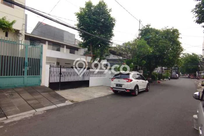 Sewa Rumah Harga Terjangkau di Tanjung Duren Jakarta Barat Punya 6 Kamar Tidur Sewa Rumah Harga Terjangkau di Tanjung Duren Jakarta Barat Punya 6 Kamar Tidur