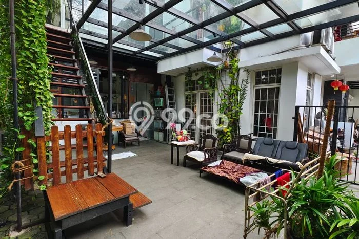 Rumah Elit Modern Siap Huni di Puri Mansion Jakarta Barat Rumah Elit Modern Siap Huni di Puri Mansion Jakarta Barat