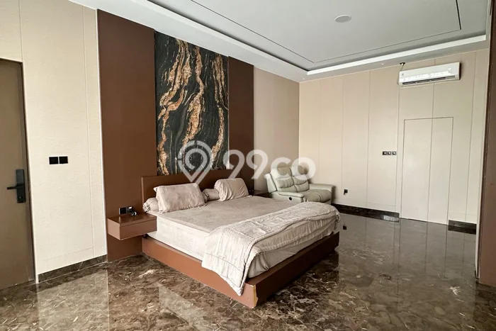 Hunian Eksklusif Siap Huni LT 252m2 di Kebon Jeruk, Jakarta Barat Hunian Eksklusif Siap Huni LT 252m2 di Kebon Jeruk, Jakarta Barat