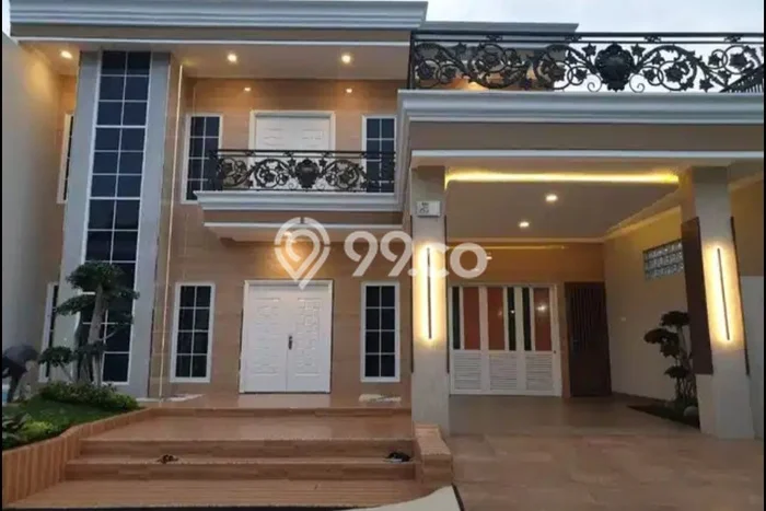 Dijual Rumah Mewah Megah Dengan View Cantik di Modernland, Tangerang Dijual Rumah Mewah Megah Dengan View Cantik di Modernland, Tangerang