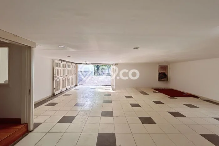 Hunian 6 Kamar Siap Huni Disewakan di Tebet Harga Kompetitif Hunian 6 Kamar Siap Huni Disewakan di Tebet Harga Kompetitif