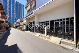 Jual Rumah Eksklusif 2 KT di Setiabudi, Jakarta Selatan Jual Rumah Eksklusif 2 KT di Setiabudi, Jakarta Selatan