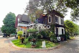 Rumah Elit Akses Strategis di Tangerang Selatan Semi Furnished Rumah Elit Akses Strategis di Tangerang Selatan Semi Furnished
