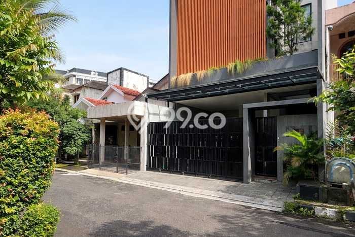 Rumah Elit Modern Tanpa Renovasi di Lebak Bulus Jakarta Selatan Rumah Elit Modern Tanpa Renovasi di Lebak Bulus Jakarta Selatan