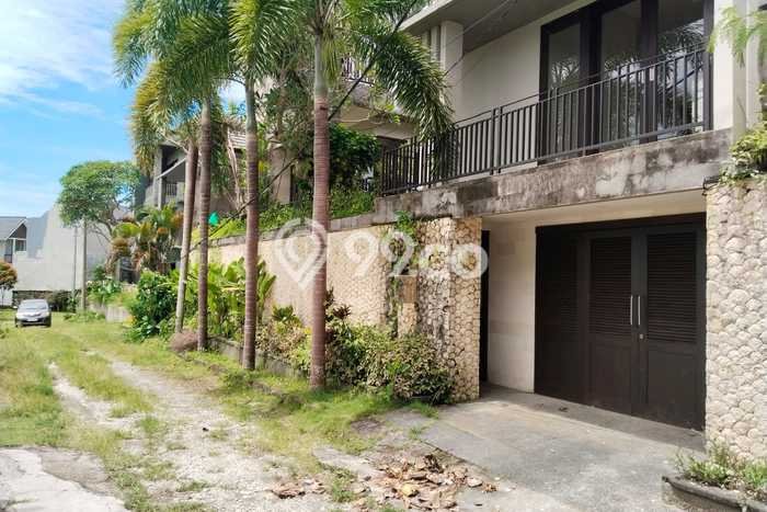 BISNIS POTENSIAL! Vila Kawasan , Luas 237m2m², Potensi Menjanjikan BISNIS POTENSIAL! Vila Kawasan , Luas 237m2m², Potensi Menjanjikan