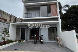 Rumah Minimalis 3 Kamar LT 97m2 di Graha Raya Rumah Minimalis 3 Kamar LT 97m2 di Graha Raya