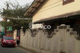 Disewakan Segera Rumah Kondisi Baik di Area Tangerang, Tangerang Disewakan Segera Rumah Kondisi Baik di Area Tangerang, Tangerang