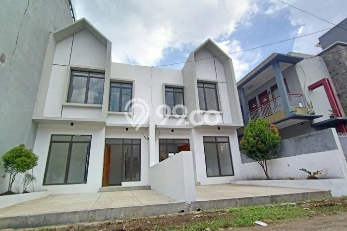 Jual Rumah Eksklusif 3 KT di Buah Batu, Bandung Jual Rumah Eksklusif 3 KT di Buah Batu, Bandung