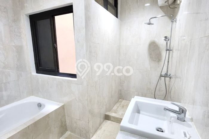 Dijual! Ruko di Sunter Jakarta Utara LT 100m2 / LB 120m2 Kawasan Strategis Dijual! Ruko di Sunter Jakarta Utara LT 100m2 / LB 120m2 Kawasan Strategis