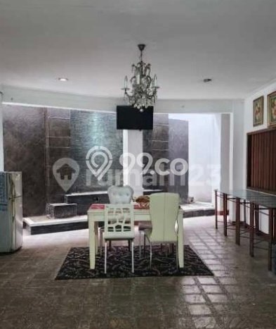 Hot Offer Hunian Premium Ideal dan Luas di Menteng, Jakarta Pusat Hot Offer Hunian Premium Ideal dan Luas di Menteng, Jakarta Pusat