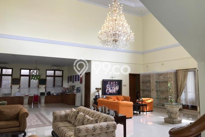 Rumah Mewah Siap Huni LT 537m2 di Menteng, Jakarta Pusat Rumah Mewah Siap Huni LT 537m2 di Menteng, Jakarta Pusat