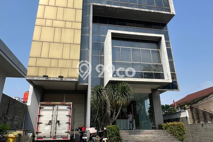 Kantor Dijual di Kebayoran Lama Jakarta Selatan dengan Luas Bangunan 2000m2 Kantor Dijual di Kebayoran Lama Jakarta Selatan dengan Luas Bangunan 2000m2