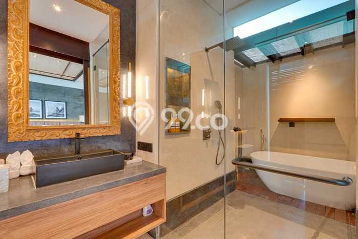 HARGA MENARIK! Vila Kawasan , Luas 343m2m², Area Strategis dengan akses mudah HARGA MENARIK! Vila Kawasan , Luas 343m2m², Area Strategis dengan akses mudah