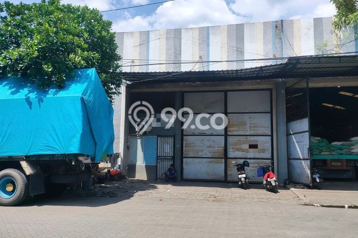 Area Ramai! Gudang Dijual di Sidoarjo untuk Bisnis Luas Bangunan 384m2 Area Ramai! Gudang Dijual di Sidoarjo untuk Bisnis Luas Bangunan 384m2