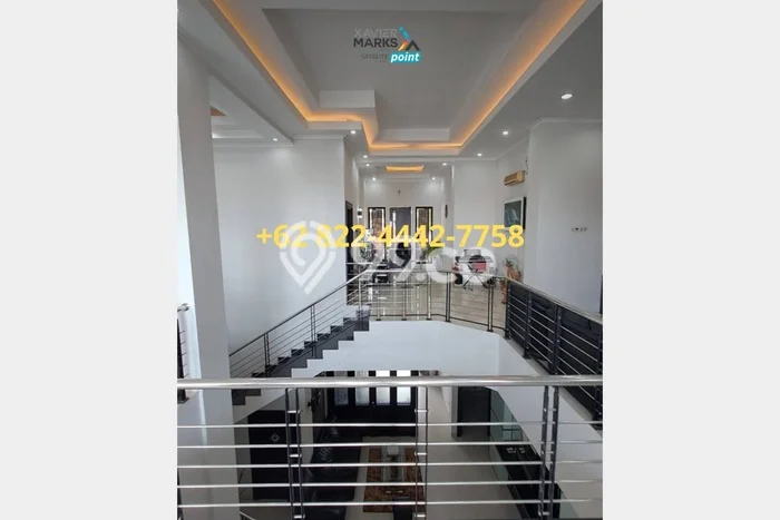 Rumah Mewah LB 500m2 Siap Huni Desain Elegan di Kertajaya, Surabaya Rumah Mewah LB 500m2 Siap Huni Desain Elegan di Kertajaya, Surabaya
