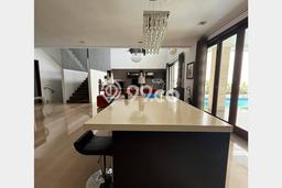 Dijual Rumah Premium dengan Fasilitas Sekitar Komplit di Wiyung, Surabaya Dijual Rumah Premium dengan Fasilitas Sekitar Komplit di Wiyung, Surabaya