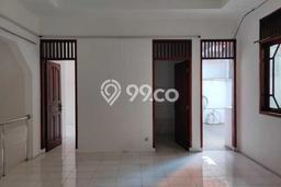 For Sale! Luxury House LT 244m2 Desain Elegan di Blok M For Sale! Luxury House LT 244m2 Desain Elegan di Blok M