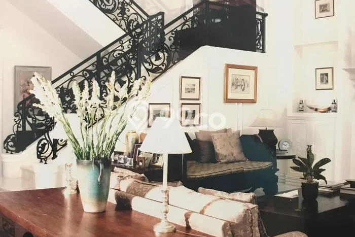 Hunian Mewah LB 700m2 Siap Huni Desain Elegan di Senopati, Jakarta Selatan Hunian Mewah LB 700m2 Siap Huni Desain Elegan di Senopati, Jakarta Selatan