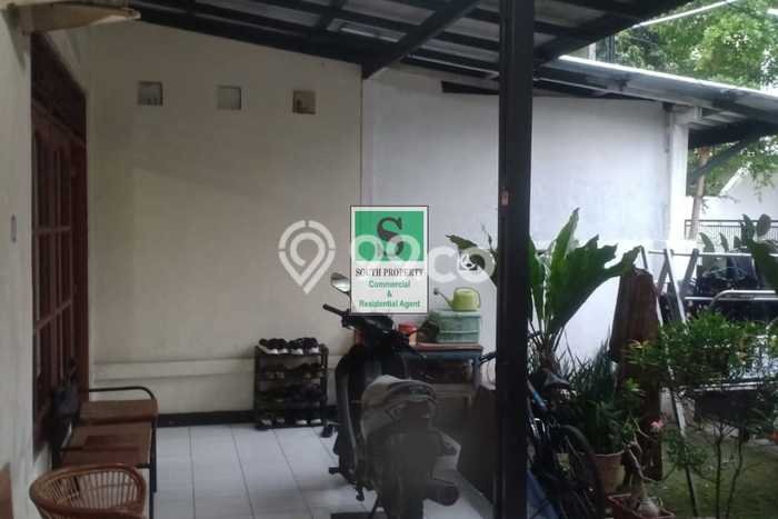 For Sale! Premium House LT 250m2 Desain Elegan di Pakubuwono For Sale! Premium House LT 250m2 Desain Elegan di Pakubuwono