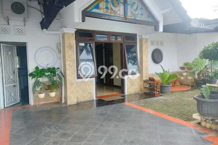 For Sale Rumah 4 Kamar Lokasi Ideal Bagus dan Strategis di Pedurungan For Sale Rumah 4 Kamar Lokasi Ideal Bagus dan Strategis di Pedurungan