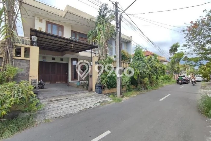 Jual Rumah Luas Megah Dengan View Eksklusif di Gatot Subroto, Denpasar Jual Rumah Luas Megah Dengan View Eksklusif di Gatot Subroto, Denpasar
