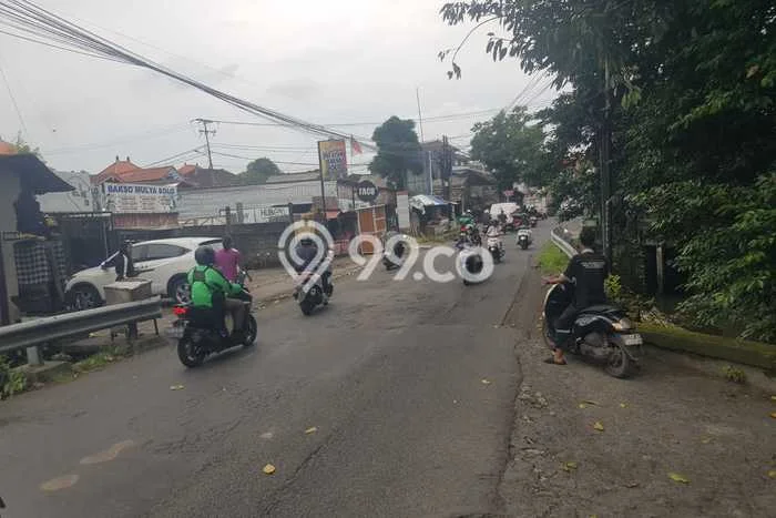 Ruko Dijual di Badung LT 122m2 & LB 150m2 Lokasi Terbaik! Ruko Dijual di Badung LT 122m2 & LB 150m2 Lokasi Terbaik!