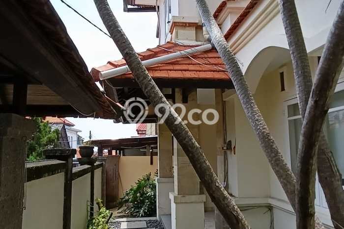 Vila di , Area 288m2m², Akses ke Pusat Kota Vila di , Area 288m2m², Akses ke Pusat Kota