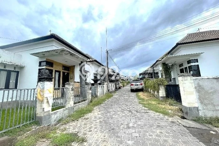 Hunian Strategis 2 KT LB 45m2 Kondisi Bagus di Panji Hunian Strategis 2 KT LB 45m2 Kondisi Bagus di Panji