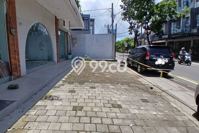 Disewakan Komersial di Kawasan Ramai Kerobokan Luas 71m2 Disewakan Komersial di Kawasan Ramai Kerobokan Luas 71m2