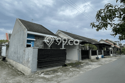 Jarang Ada! Rumah Sewa 2 Kamar Bagus Siap Huni Klodran Jarang Ada! Rumah Sewa 2 Kamar Bagus Siap Huni Klodran