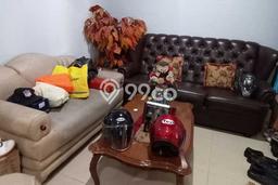 Dijual Rumah Eksklusif 4 KT di Taman Royal, Tangerang Dijual Rumah Eksklusif 4 KT di Taman Royal, Tangerang
