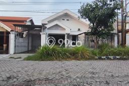 Dijual Rumah Mewah Elegan Dengan View Eksklusif di Sutorejo, Surabaya Dijual Rumah Mewah Elegan Dengan View Eksklusif di Sutorejo, Surabaya