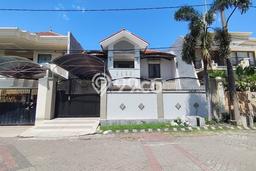 Hunian Mewah LB 425m2 Siap Pakai Desain Elegan di Dharma Husada, Surabaya Hunian Mewah LB 425m2 Siap Pakai Desain Elegan di Dharma Husada, Surabaya