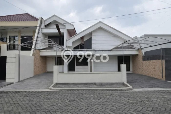 Hunian Cantik Minimalis Lb 300m2 di Tambaksari, Surabaya Hunian Cantik Minimalis Lb 300m2 di Tambaksari, Surabaya