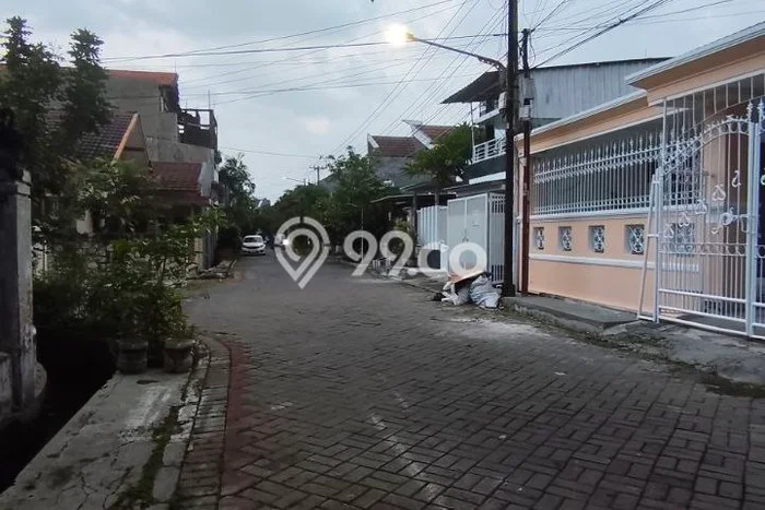 Rumah Luxury Modern Siap Huni di Sutorejo Surabaya Rumah Luxury Modern Siap Huni di Sutorejo Surabaya