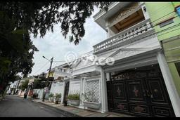 Dijual Rumah Premium dengan Fasilitas Sekitar Lengkap di Duren Sawit, Jakarta Timur Dijual Rumah Premium dengan Fasilitas Sekitar Lengkap di Duren Sawit, Jakarta Timur