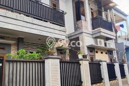 Rumah Strategis Minimalis Lb 200m2 di Pasar Rebo, Jakarta Timur Rumah Strategis Minimalis Lb 200m2 di Pasar Rebo, Jakarta Timur