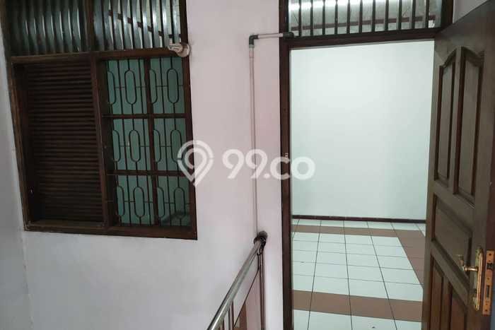 For Sale Rumah 3 Kamar Lokasi Ideal Bagus dan Strategis di Pulo Gadung For Sale Rumah 3 Kamar Lokasi Ideal Bagus dan Strategis di Pulo Gadung