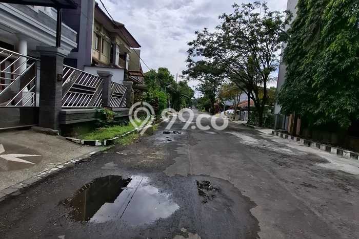Rumah Elit LB 400m2 Siap Huni Desain Elegan di Cijerah, Bandung Rumah Elit LB 400m2 Siap Huni Desain Elegan di Cijerah, Bandung