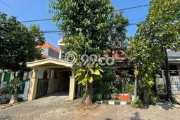Rumah Elit Modern Tanpa Renovasi di Ketintang Surabaya Rumah Elit Modern Tanpa Renovasi di Ketintang Surabaya
