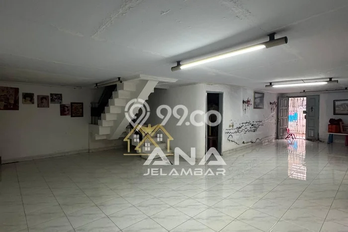 For Sale! Luxury House LT 240m2 Desain Elegan di Jelambar For Sale! Luxury House LT 240m2 Desain Elegan di Jelambar