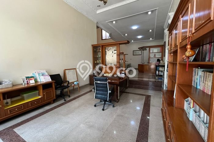 Rumah Mewah LB 900m2 Siap Huni Desain Elegan di Kapuk Muara, Jakarta Utara Rumah Mewah LB 900m2 Siap Huni Desain Elegan di Kapuk Muara, Jakarta Utara