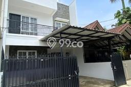 Rumah Modern 4 KT di Bintaro Jakarta Selatan Semi Furnished Rumah Modern 4 KT di Bintaro Jakarta Selatan Semi Furnished