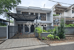 Rumah Elit Modern Tanpa Renovasi di Pondok Indah Jakarta Selatan Rumah Elit Modern Tanpa Renovasi di Pondok Indah Jakarta Selatan