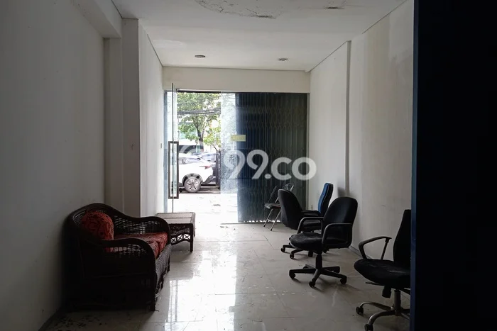 Disewakan Ruko di Kawasan Ramai Rawamangun Luas 288m2 Disewakan Ruko di Kawasan Ramai Rawamangun Luas 288m2