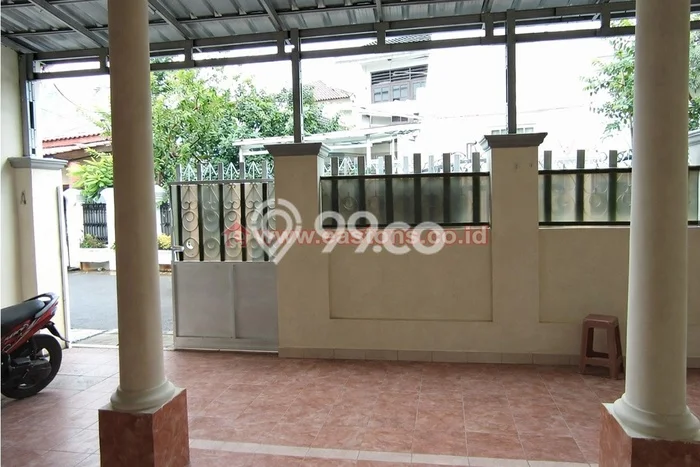 Rumah Disewakan Jakarta Timur LT 140m2 LB 210m2 Area Rawamangun Rumah Disewakan Jakarta Timur LT 140m2 LB 210m2 Area Rawamangun