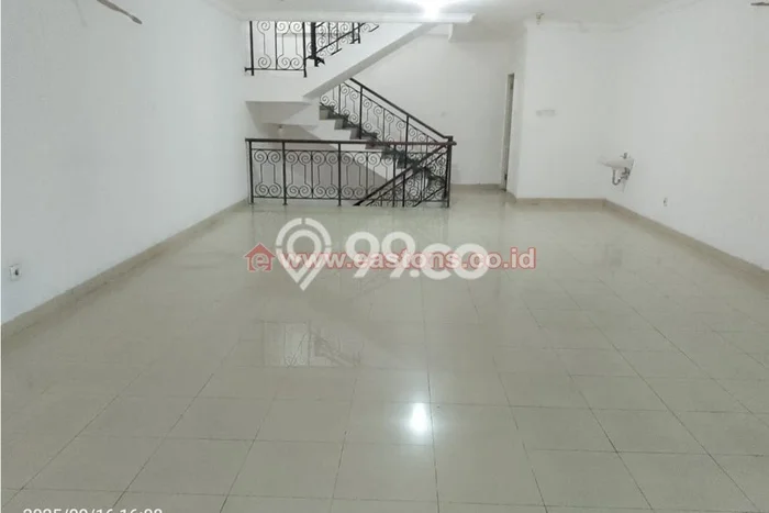 Ruko untuk Disewa di Pusat Jakarta Utara Luas Bangunan 360m2 Ruko untuk Disewa di Pusat Jakarta Utara Luas Bangunan 360m2