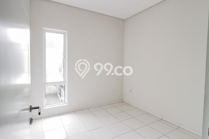 Dijual Rumah 3 Kamar Lokasi Ideal Bagus dan Strategis di Serpong Dijual Rumah 3 Kamar Lokasi Ideal Bagus dan Strategis di Serpong